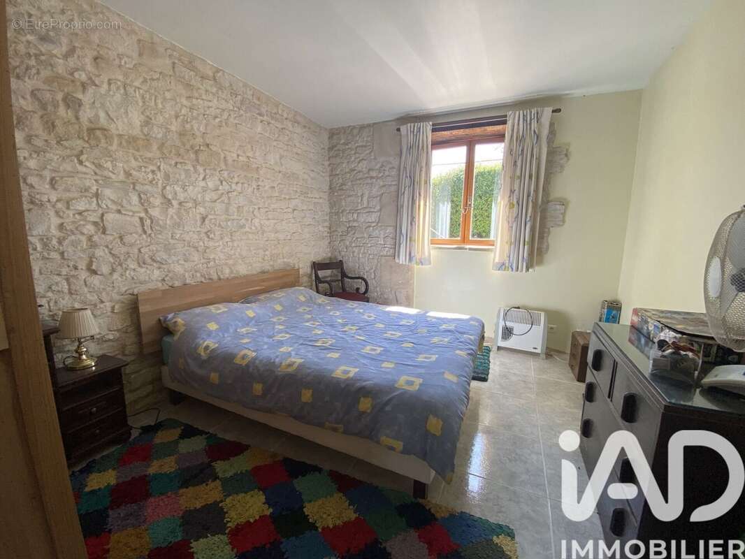 Maison 341 m² à Cezais  - photo 5