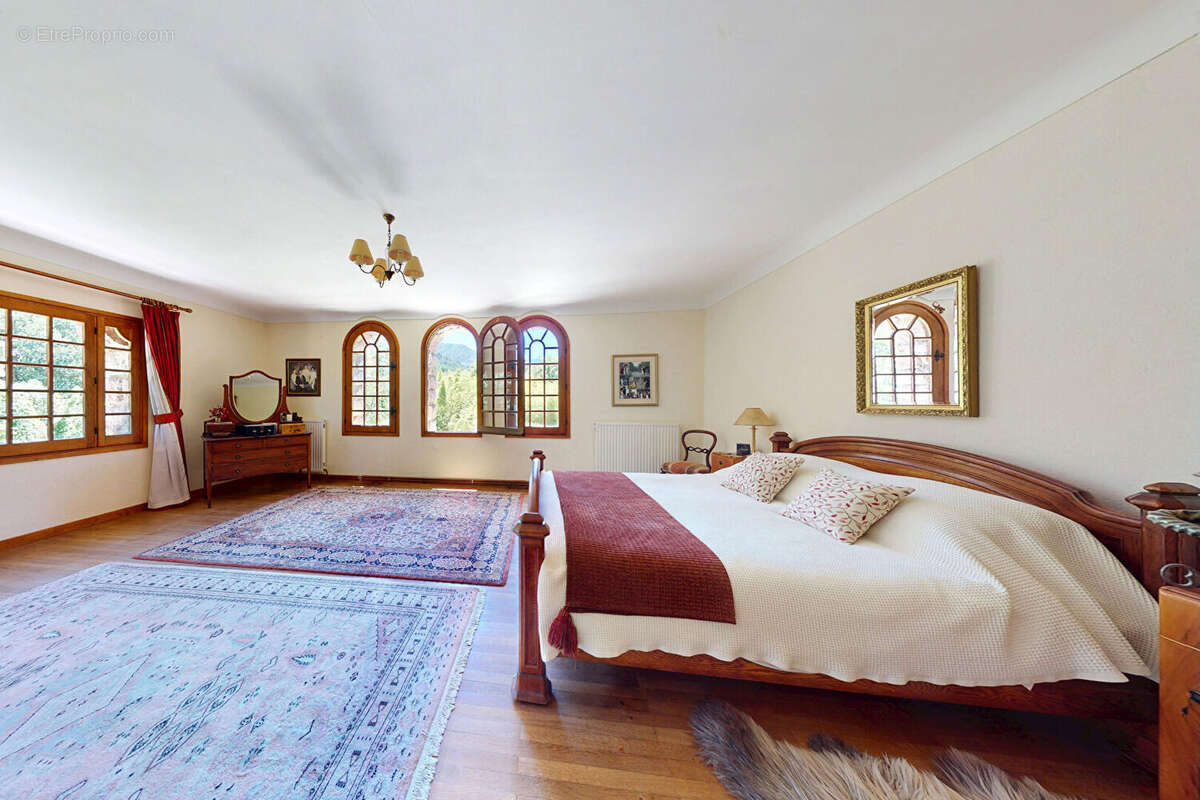 MAS DE CARACTERE 308M² au Coeur des Pyrénéen - Orientales - photo 16