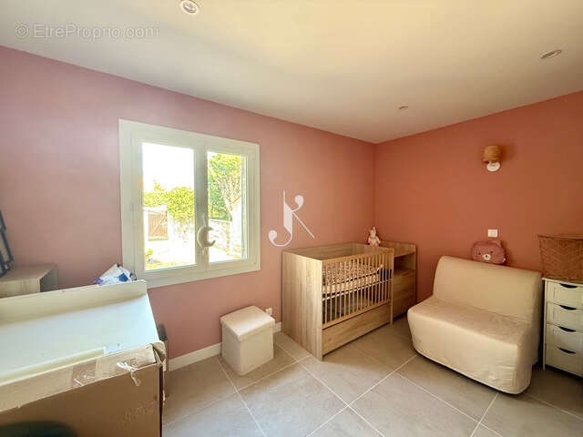 Maison de plain pied de 86m2 sur une parcelle de 297m2 avec garage - photo 7