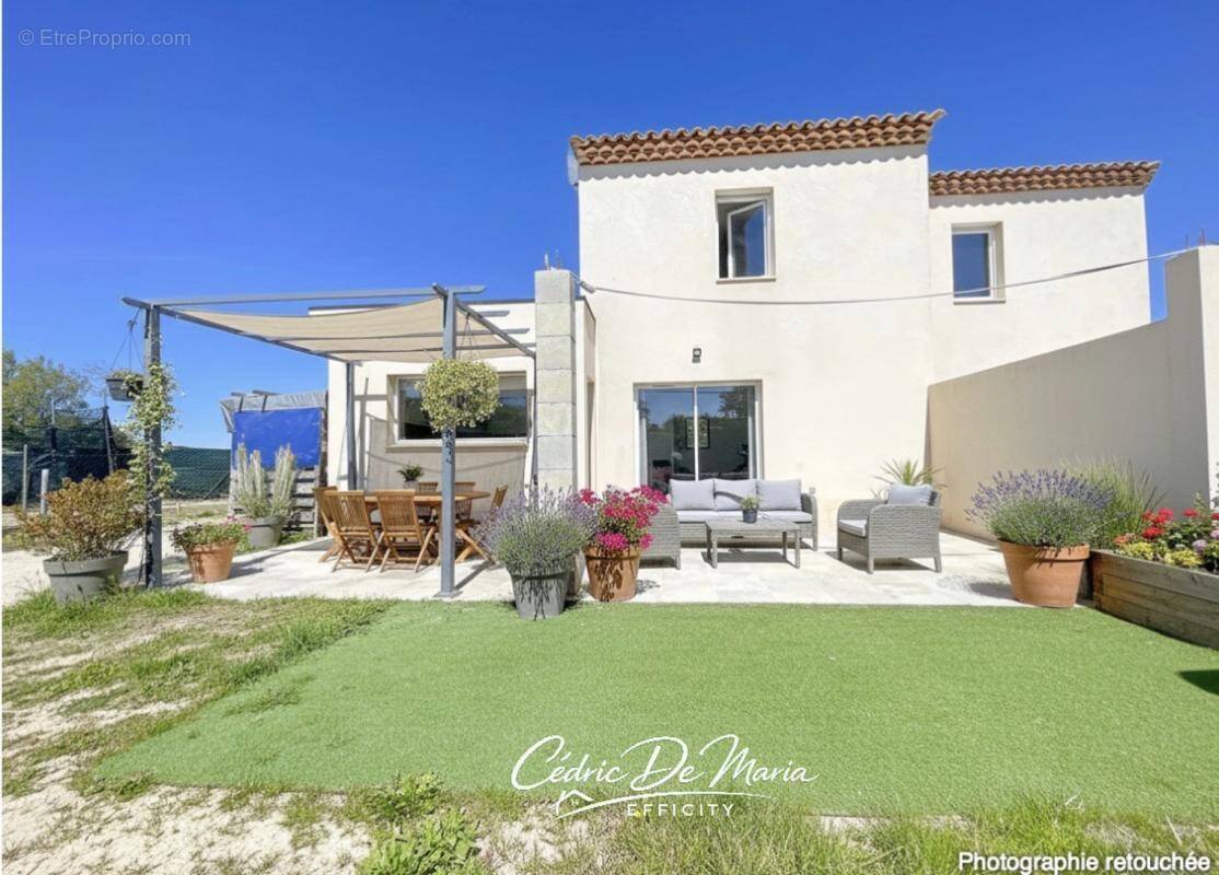 Maison à GINASSERVIS