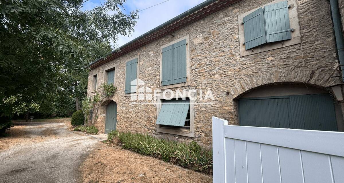 Authentique ancien moulin de 180 m² sur 1 800 m² arborés avec piscine, terrasse ombragée de 40 m², serre et pigeonnier. Un vérit - photo 1