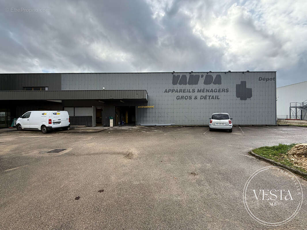 Commerce à SENNECEY-LES-DIJON