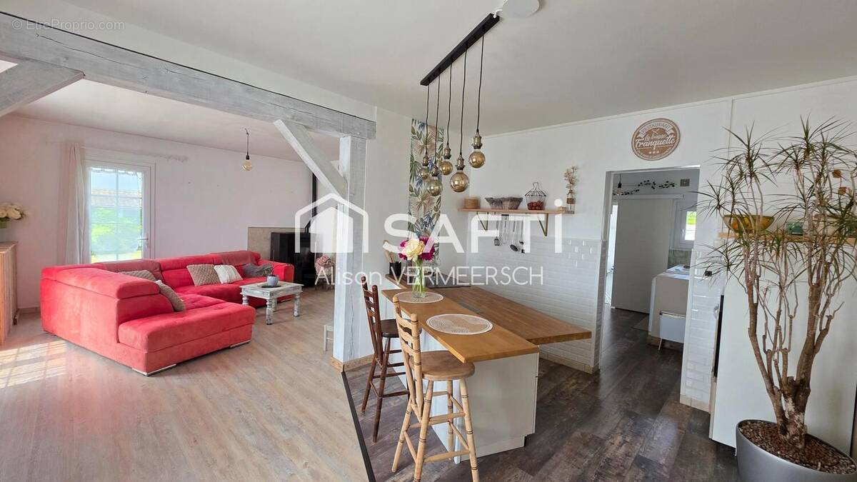 Photo 1 - Maison à DAMMARTIN-EN-SERVE