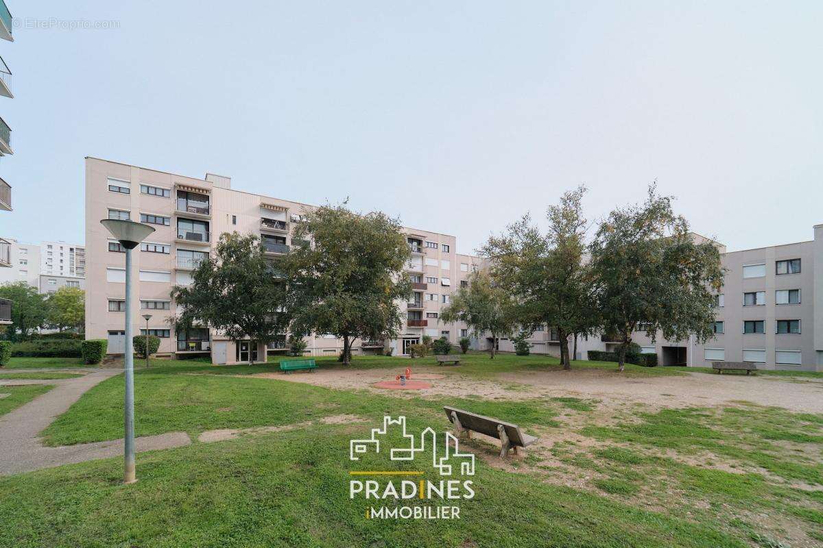 Appartement à SAINT-PRIEST