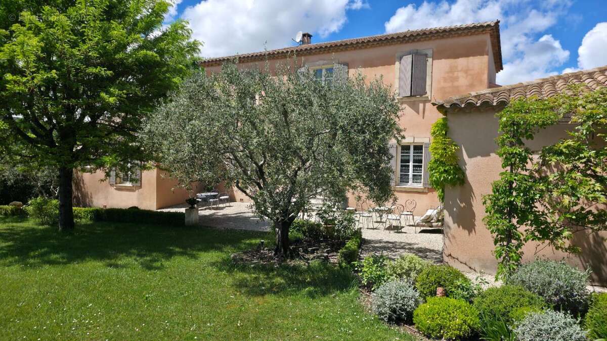 Maison à MALAUCENE