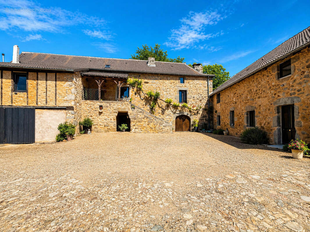 Maison à LA FOUILLADE