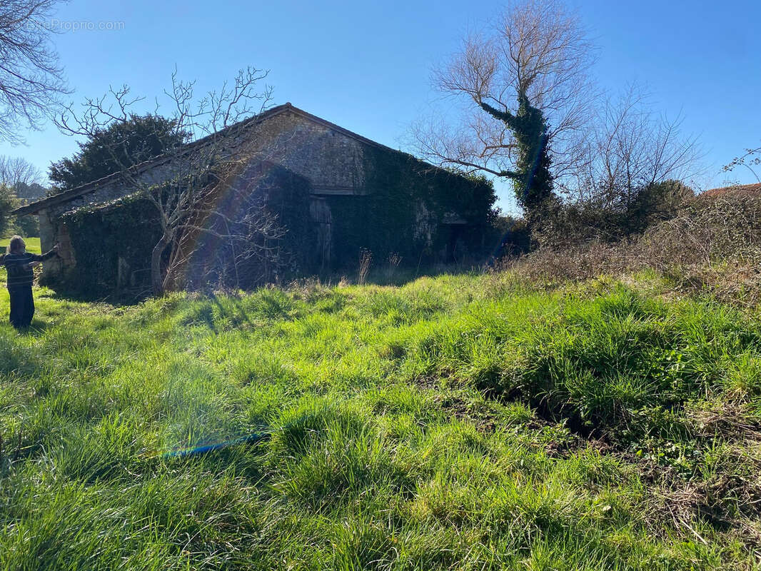 Maison à SAINT-AQUILIN