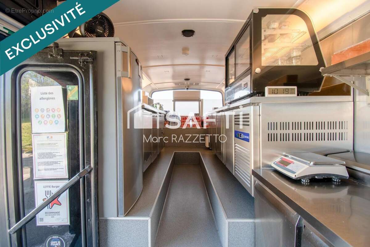 Photo 6 - Commerce à CABRIES