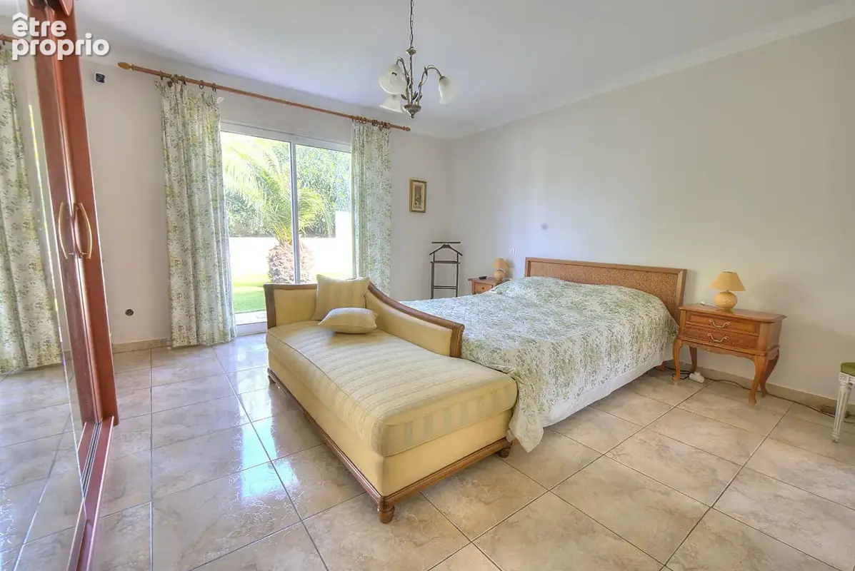 Villa 5 pieces 163 m2   proche commerces saint raphael - photo 8