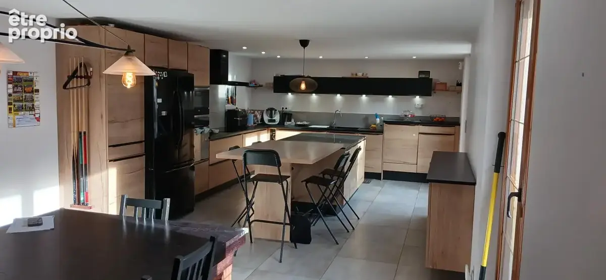 Ferme  restaurée avec goût, prestations modernes et terrain arboré clos - photo 2