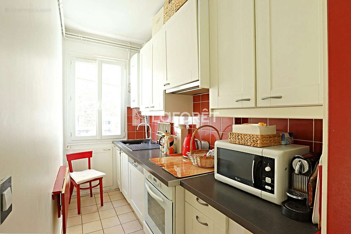 Appartement à PARIS-14E