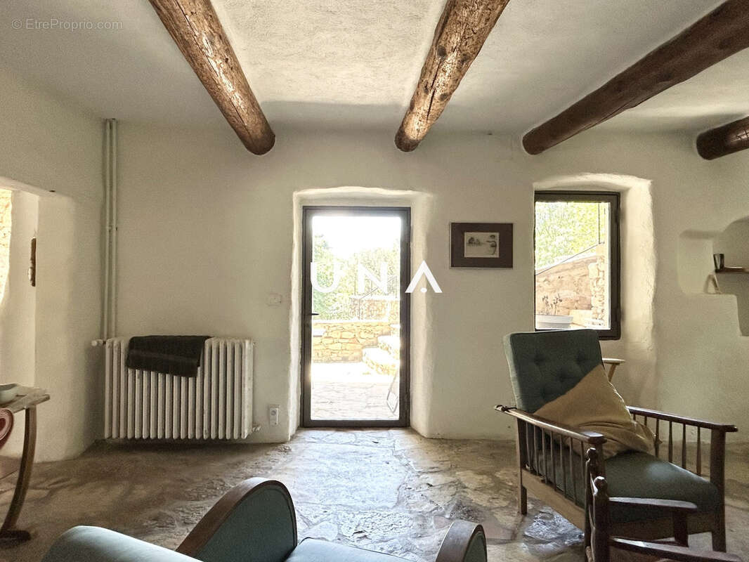 Maison à SABRAN