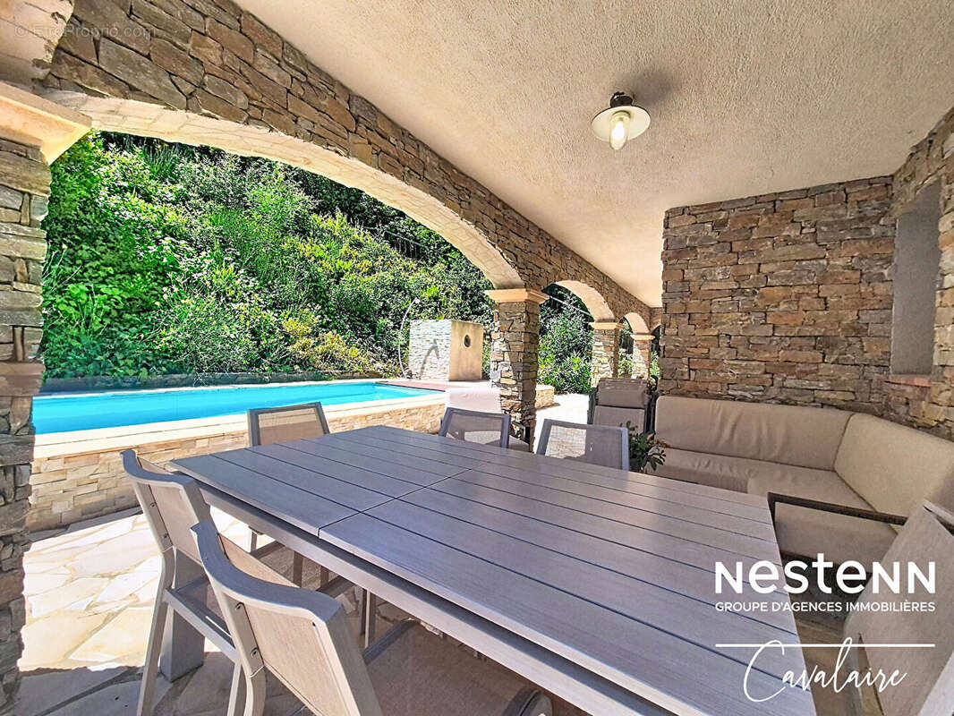 Villa de caractère de 5 chambres avec piscine, dans un environnement privilégié avec accès par funiculaire privé - photo 7