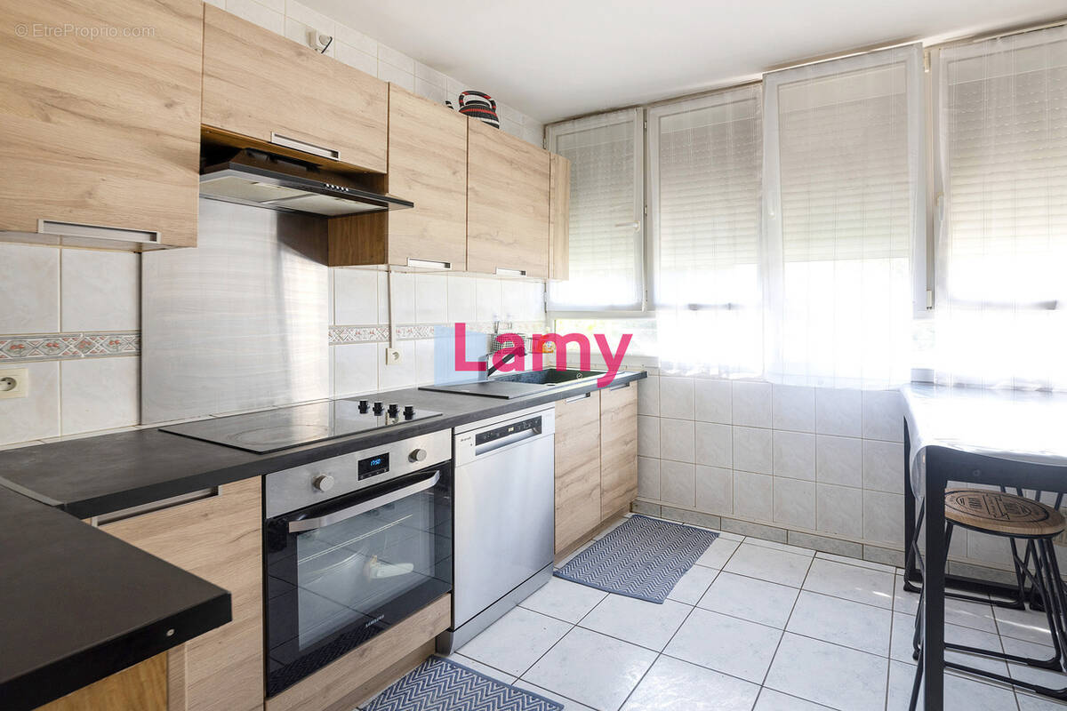 Appartement à SAINT-MICHEL-SUR-ORGE