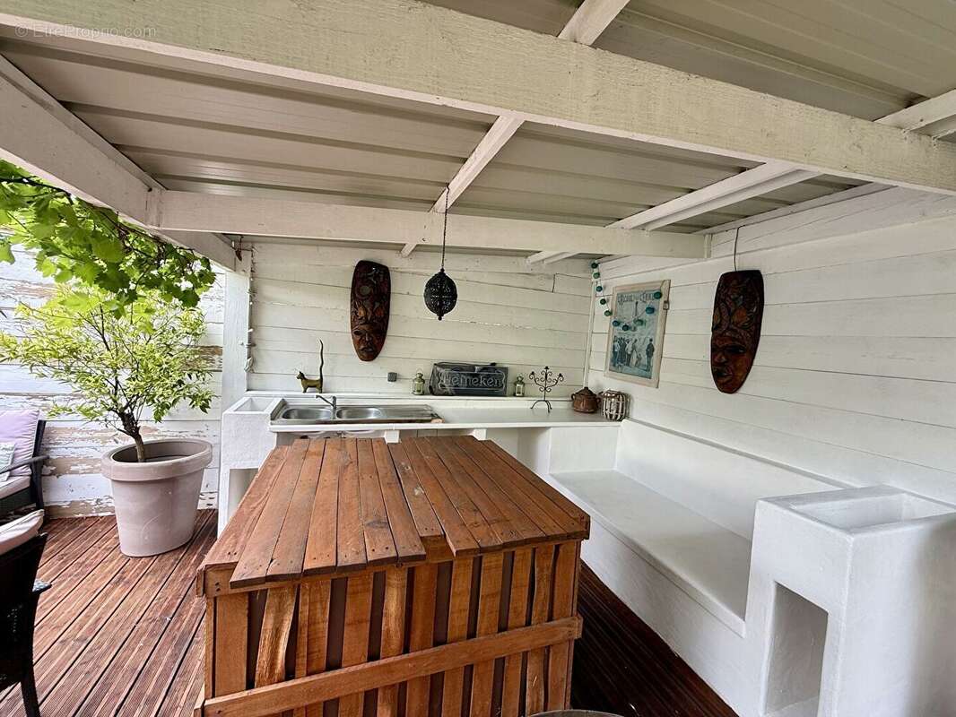 Maison de ville t6 avec garages et piscine - photo 6