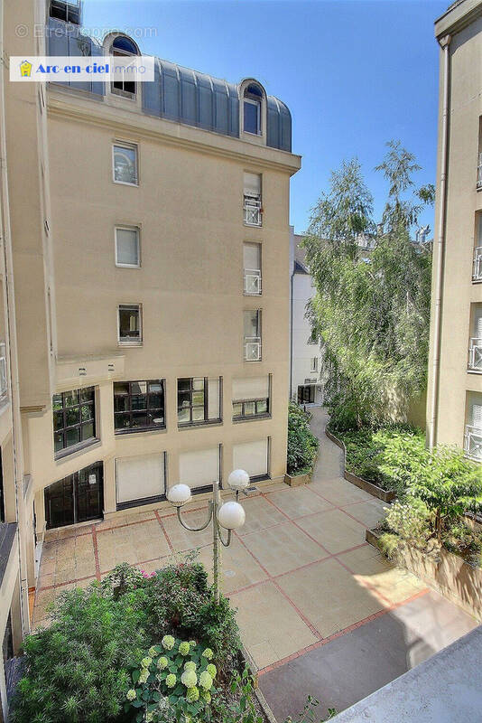 Appartement à PARIS-11E