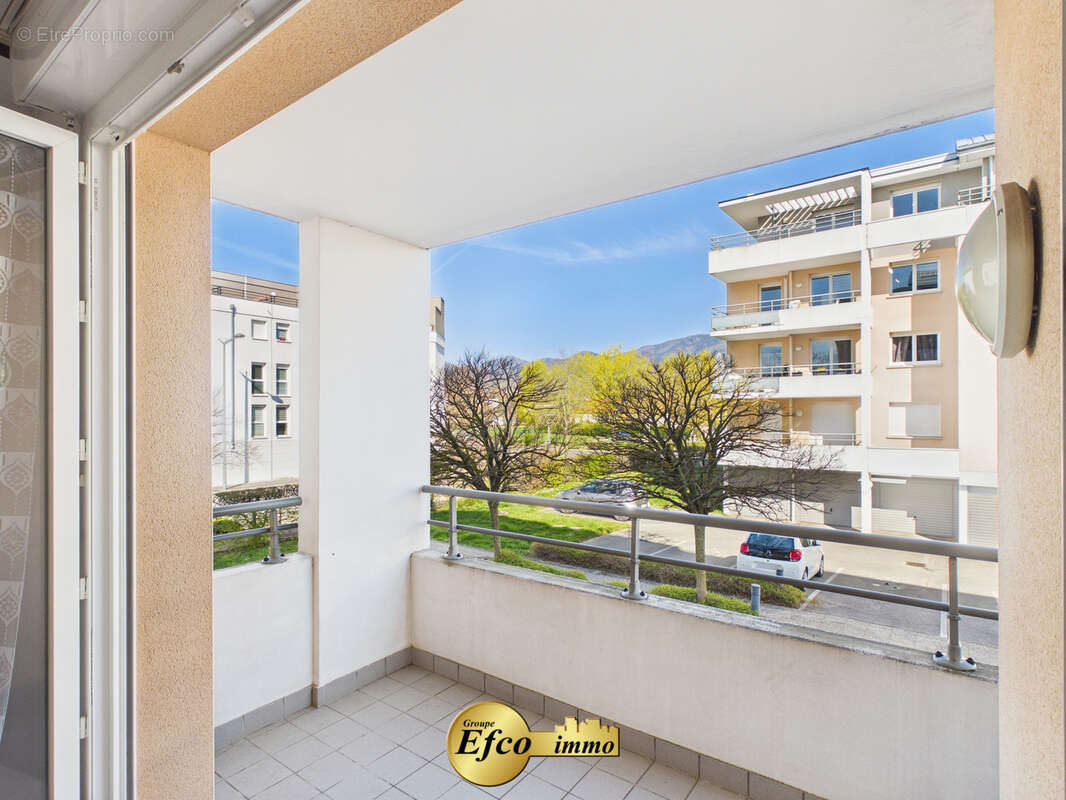 CERNAY joli T2 balcon, lumineux, soigné, libre, avec garage et parking privé. - photo 2