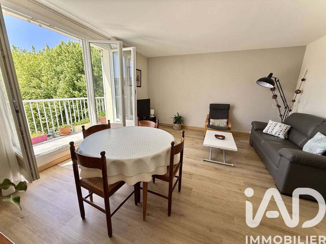 Photo 1 - Appartement à MONTIGNY-LE-BRETONNEUX