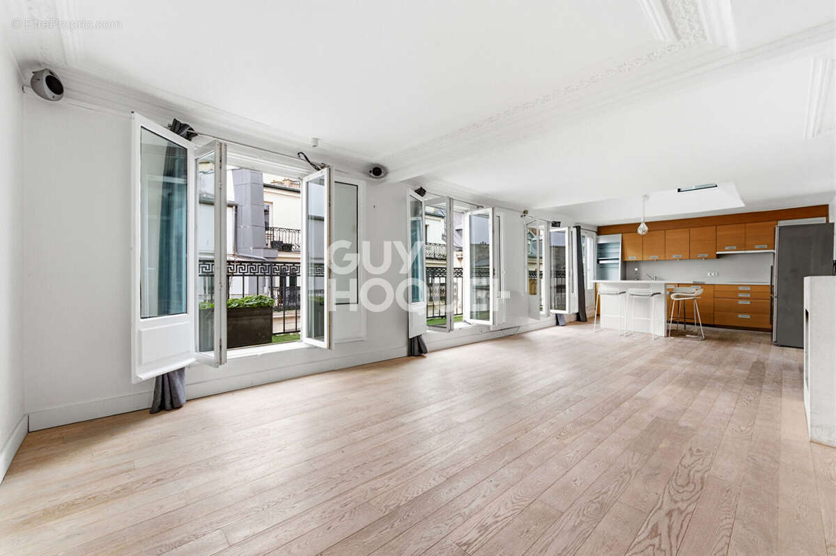 Appartement à PARIS-9E