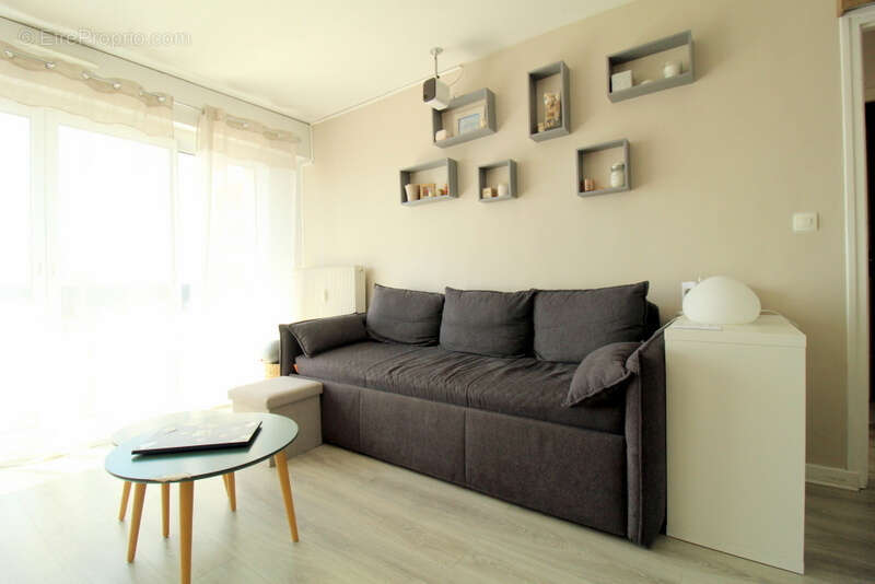 Appartement T3 dernier étage  GEX - photo 2