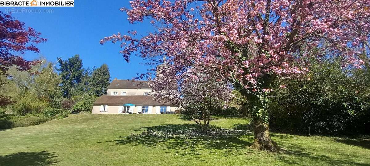 n°1 - Maison à AUTUN