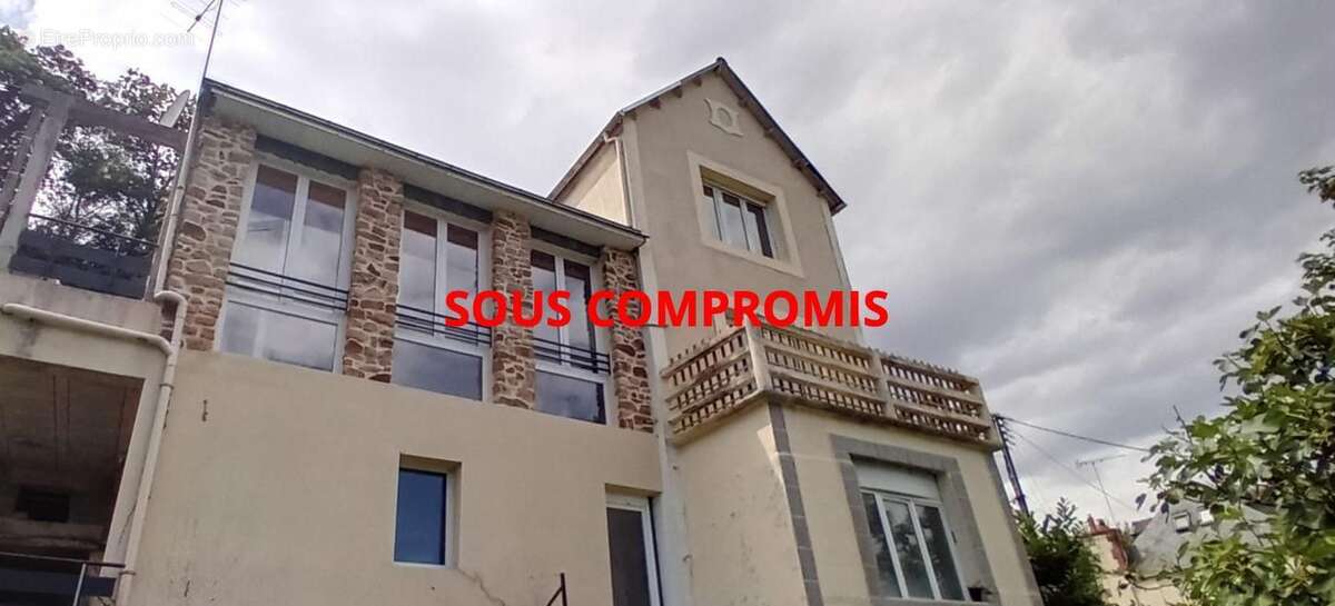 Maison à SAINT-MARTIN-DES-CHAMPS