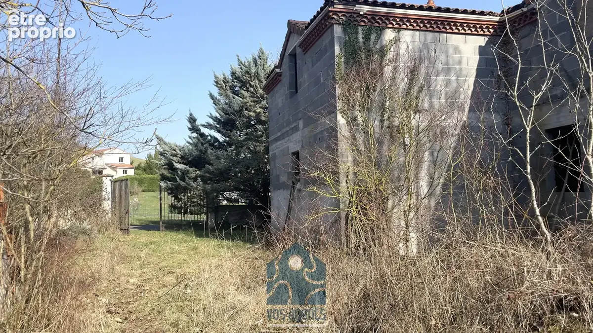 maison à finir sur un grand terrain arboré - photo 2