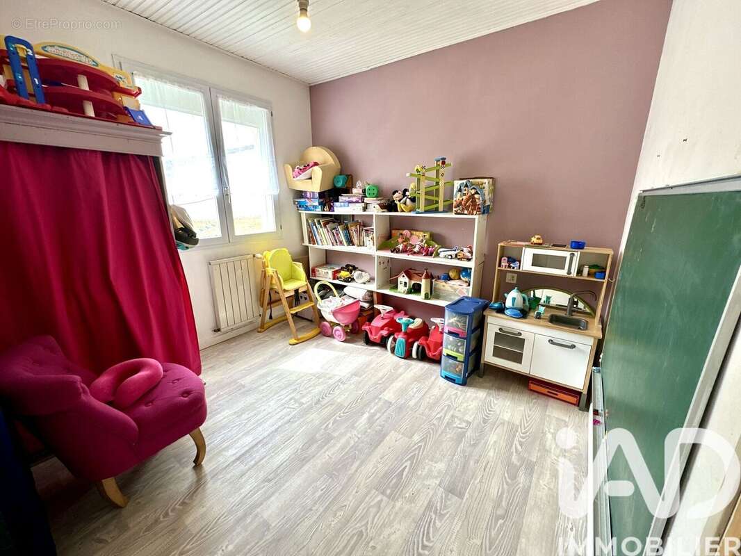 Maison 120 m² à Vaire  - photo 9