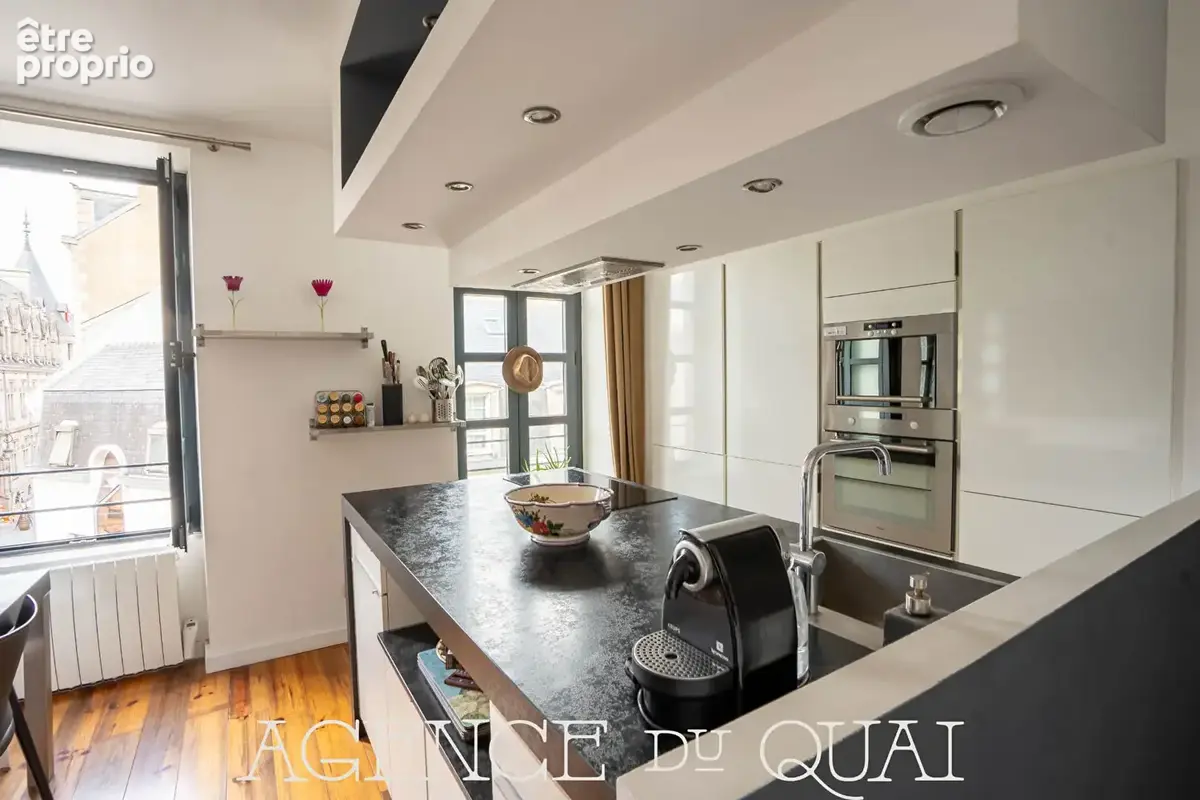 Appartement de standing en duplex avec terrasse de toit et vue exceptionnelle sur la cathédrale de Quimper - photo 3