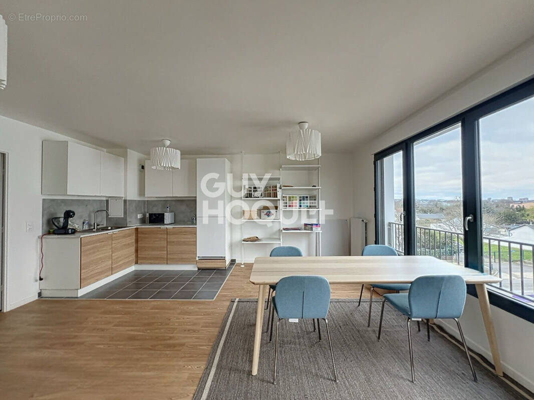 Appartement à STAINS