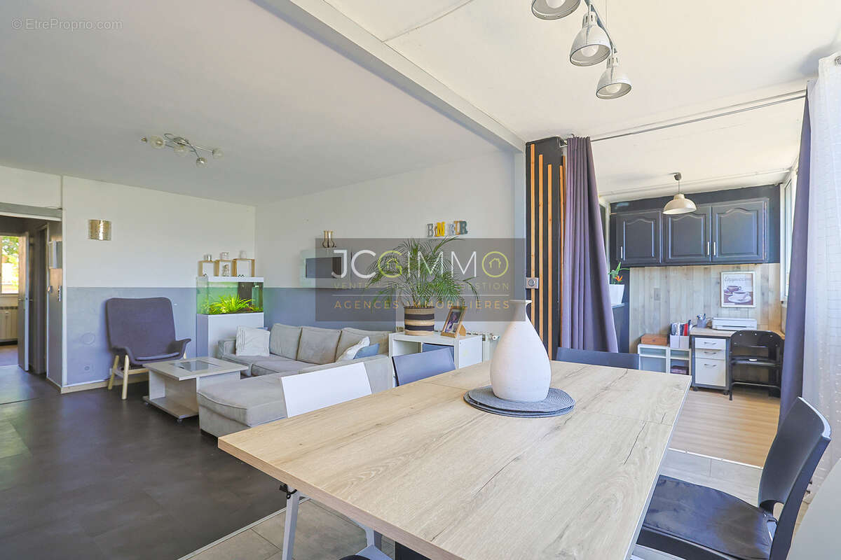 Appartement à HYERES