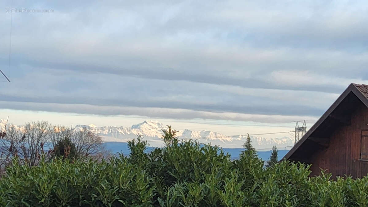 Maison à INJOUX-GENISSIAT