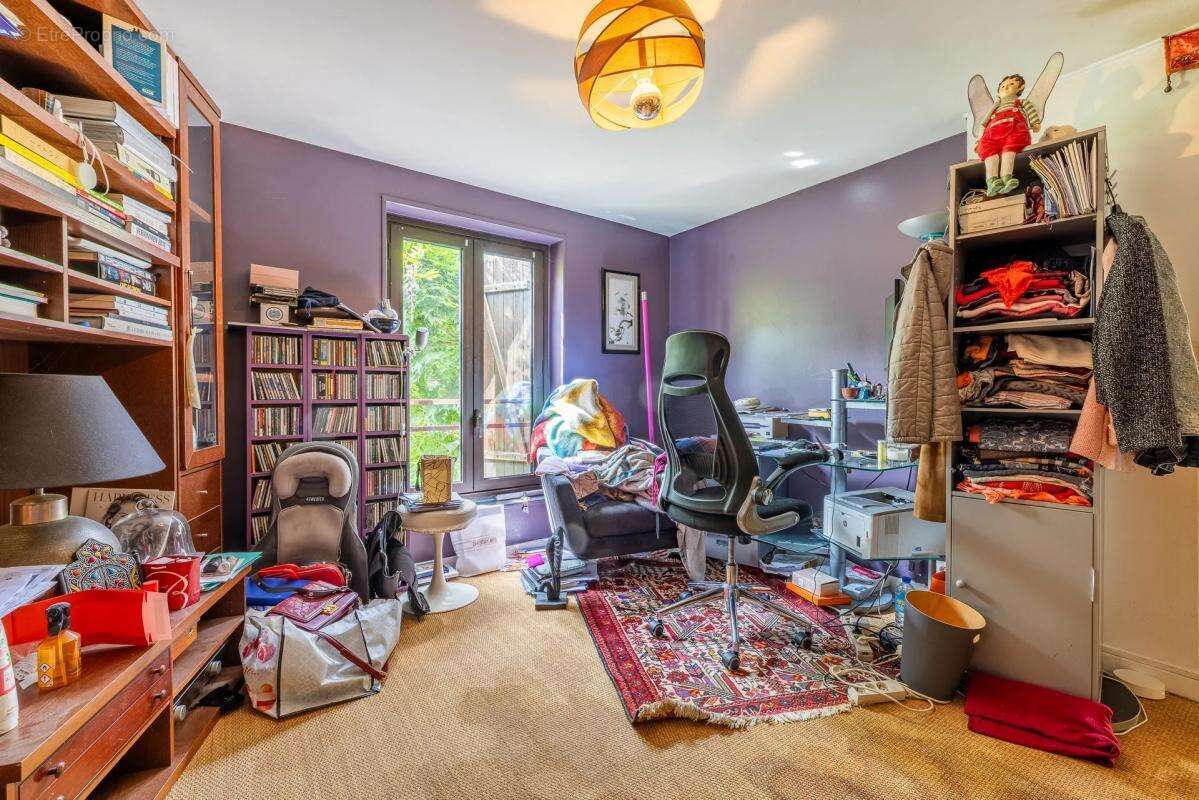 Maison à VERRIERES-LE-BUISSON