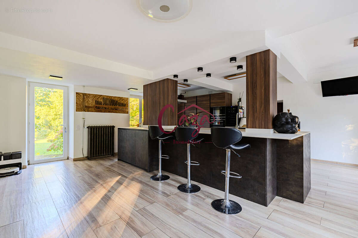 Maison à FARGUES-SAINT-HILAIRE