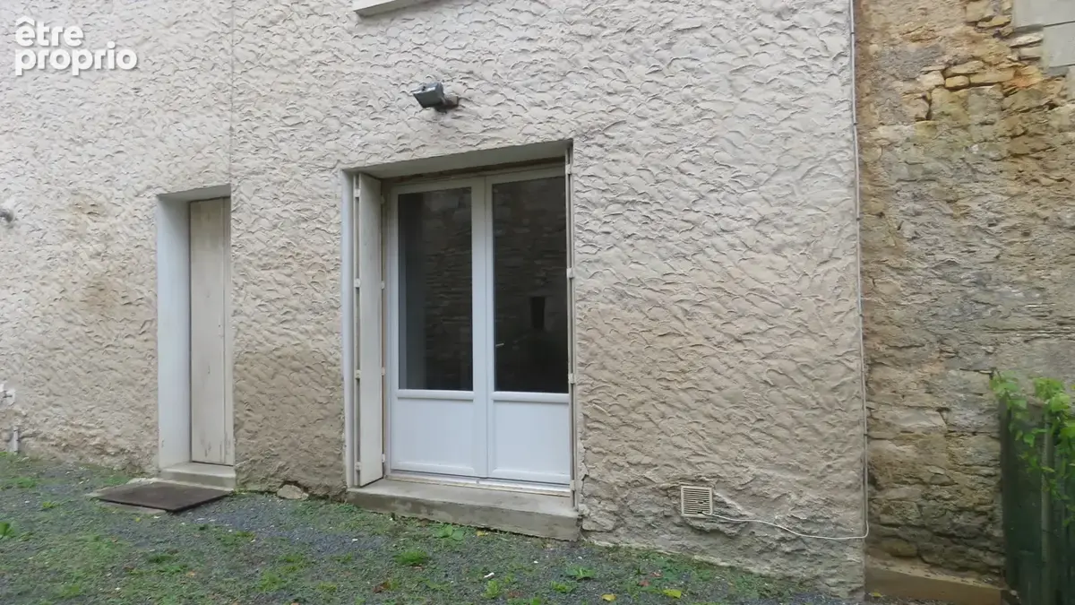 Maison (en pierres) avec une cour privative et une grange (en pierres) Secteur SAINT RAPHAEL - photo 15