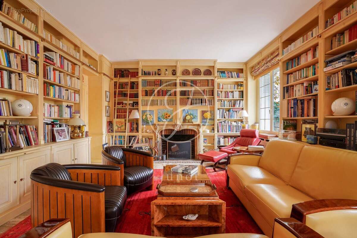 Maison à LE VESINET