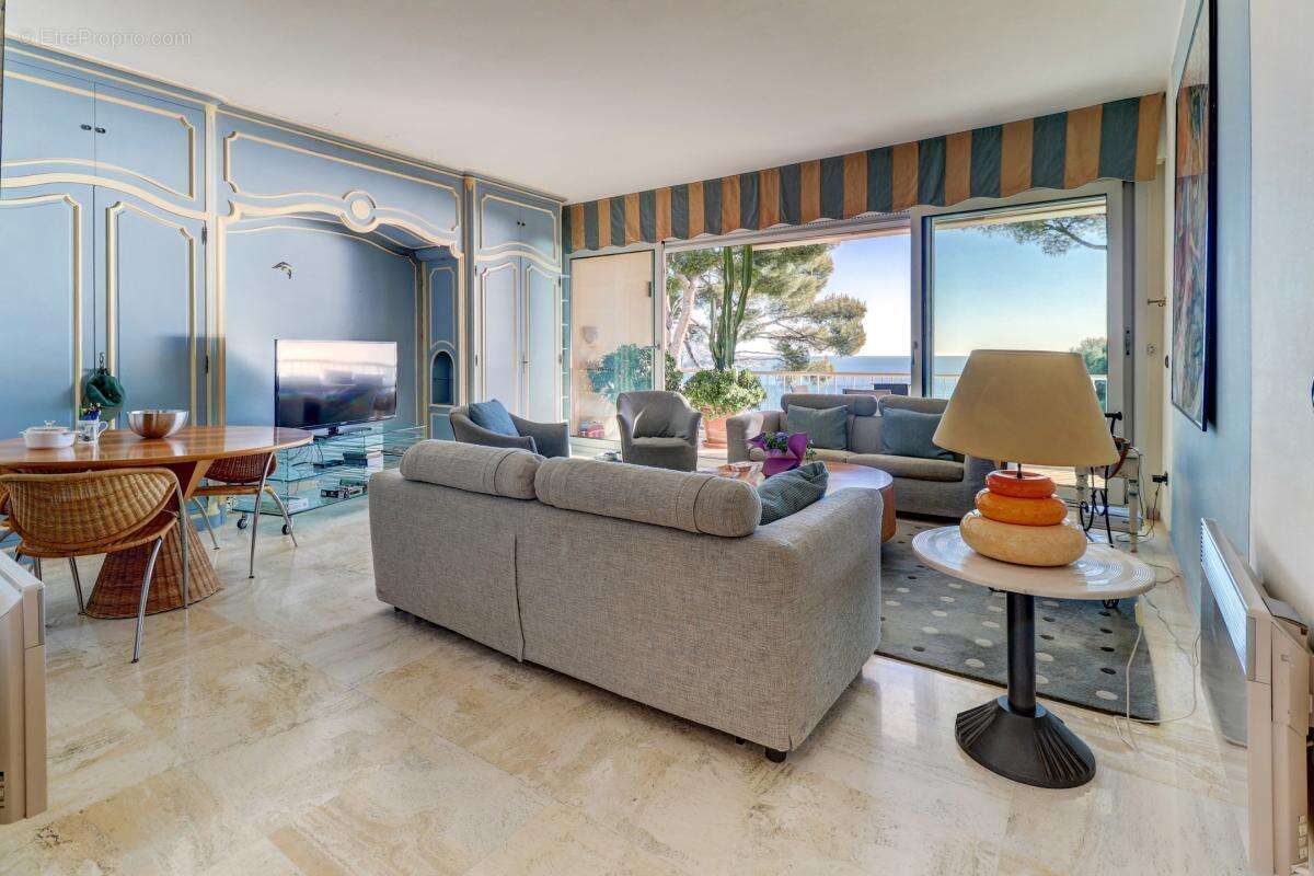 Appartement à VILLEFRANCHE-SUR-MER