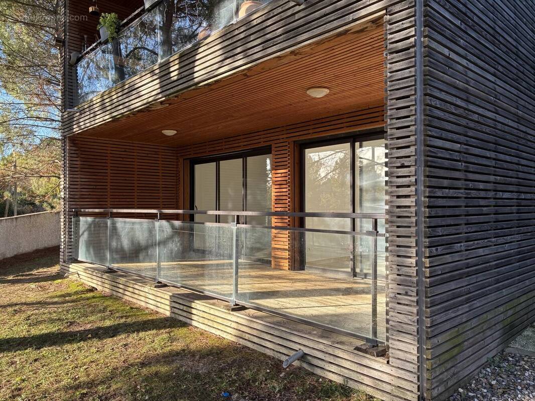 Appartement à VENELLES