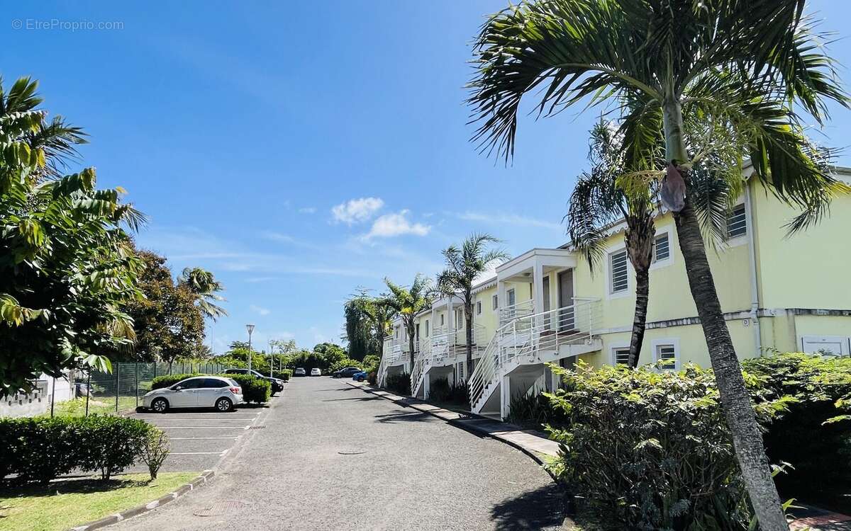 Appartement à PETIT-BOURG