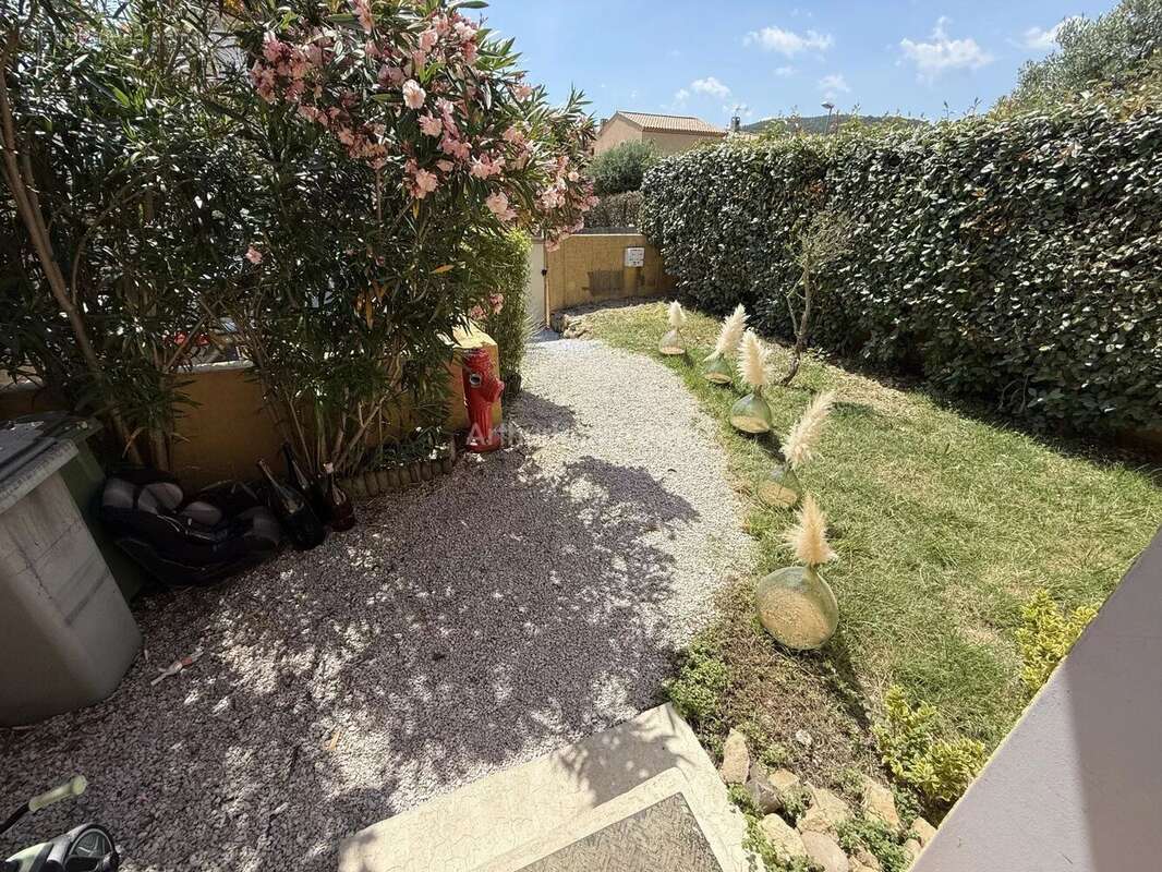 Maison à NEBIAN