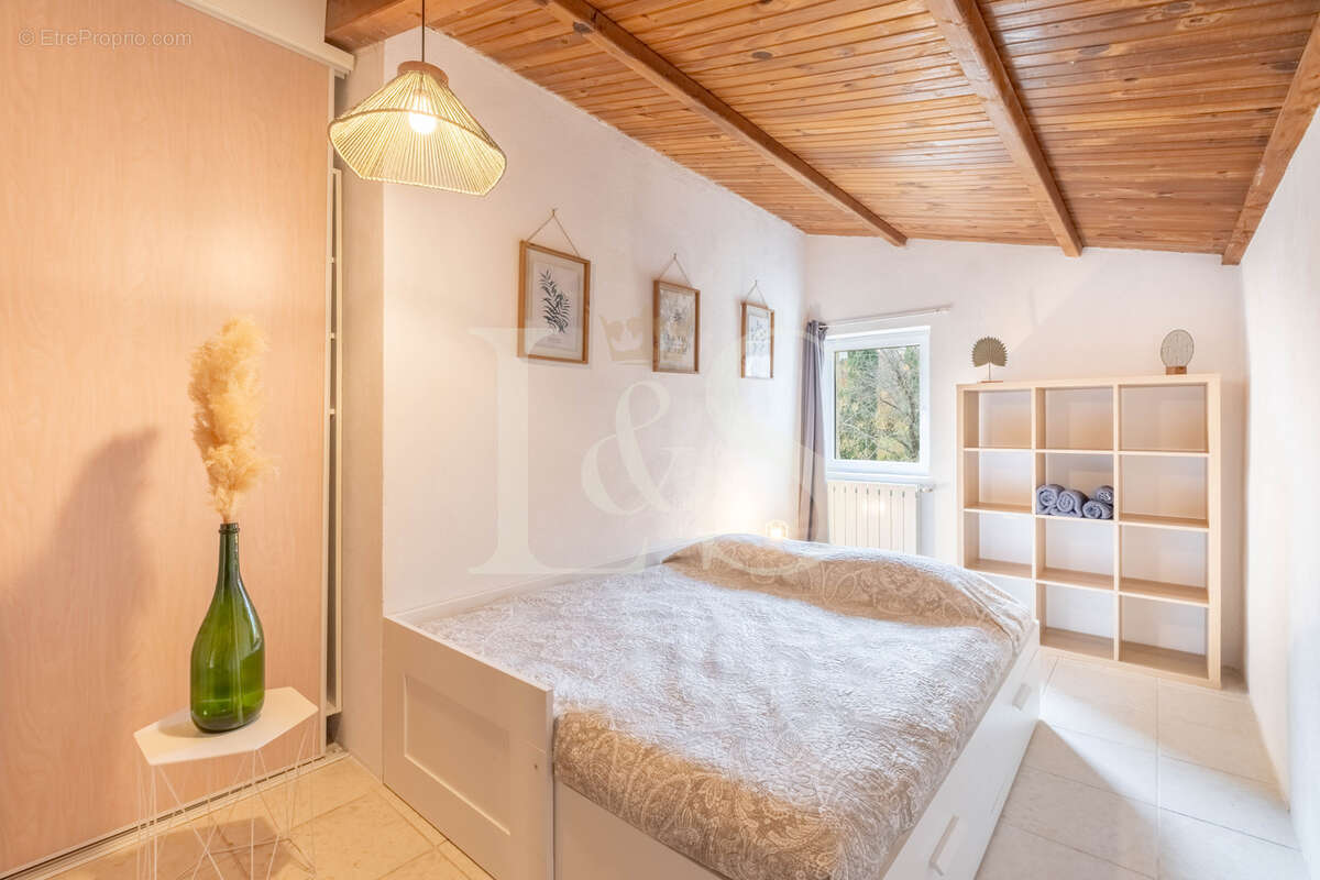 Maison à CABRIERES-D'AVIGNON