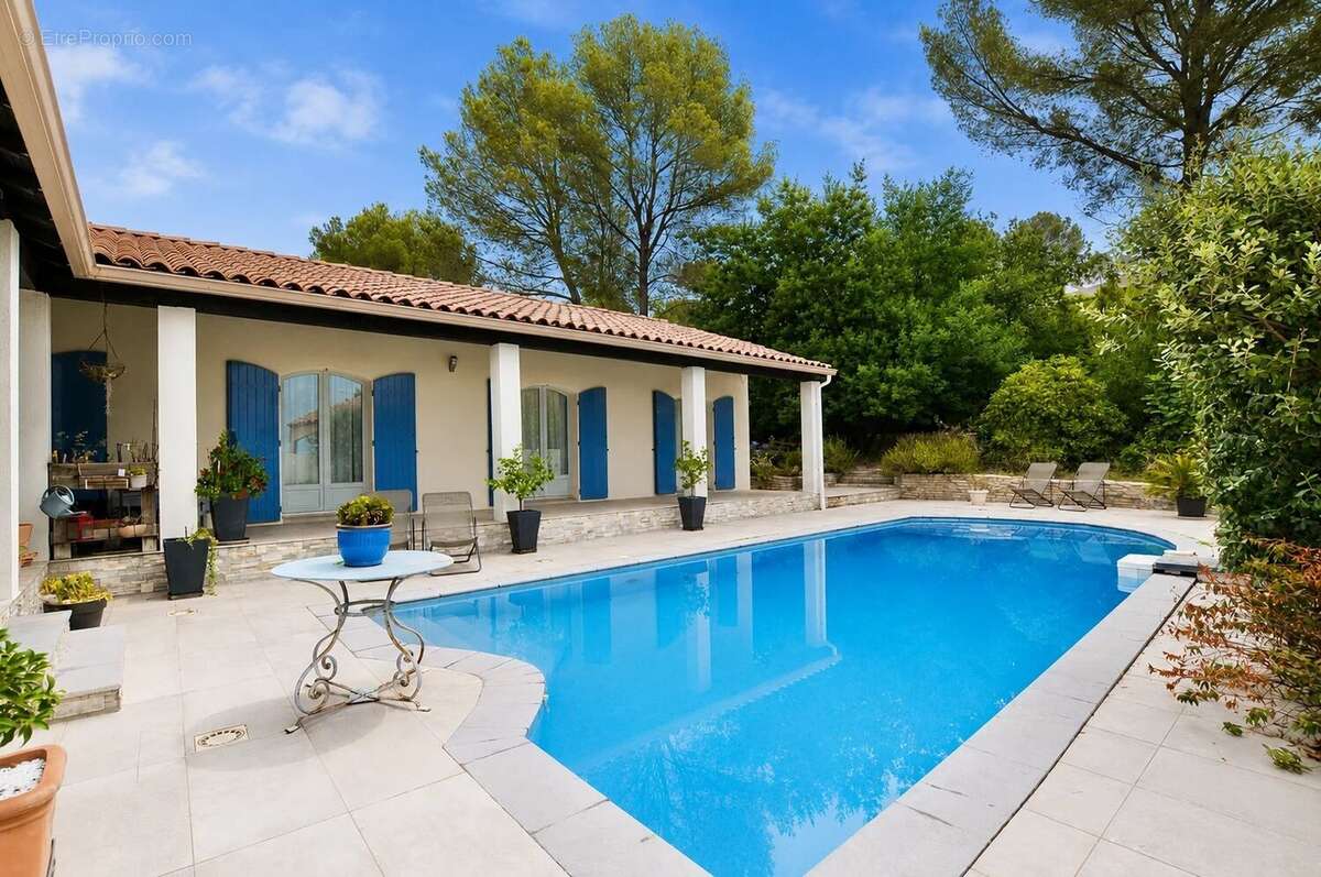 Grande villa familiale avec piscine - photo 3