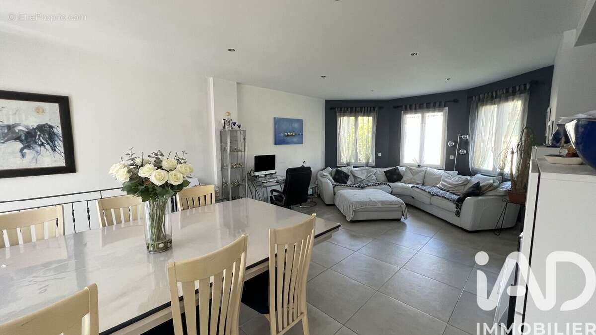 Photo 2 - Maison à MORANGIS