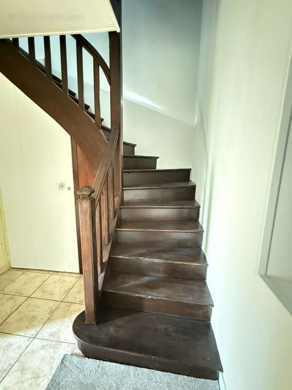 Maison à BUSSIERE-DUNOISE