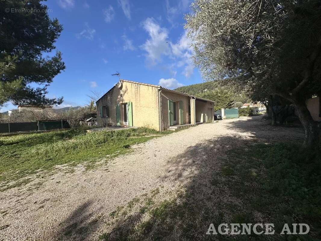 Maison à CUGES-LES-PINS