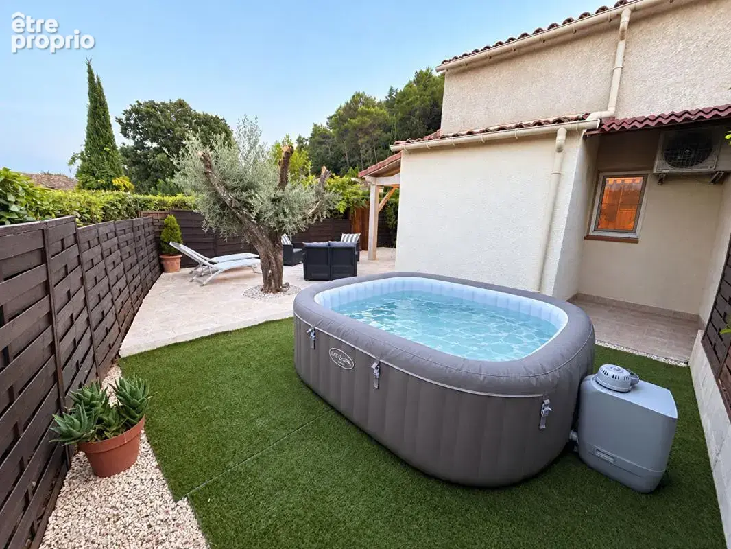 À SAISIR - VIDAUBAN Mazet meublé 45 m2 avec jardin et jacuzzi - Piscine - Tennis - photo 6