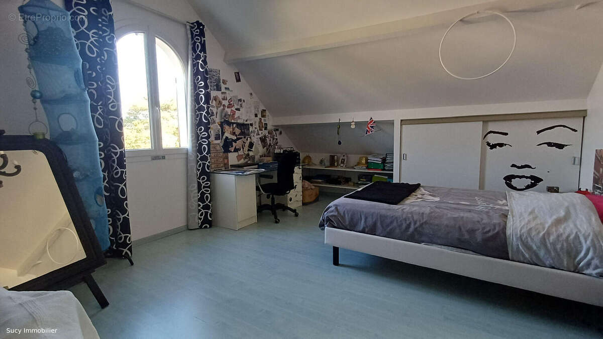 Maison à PONTAULT-COMBAULT