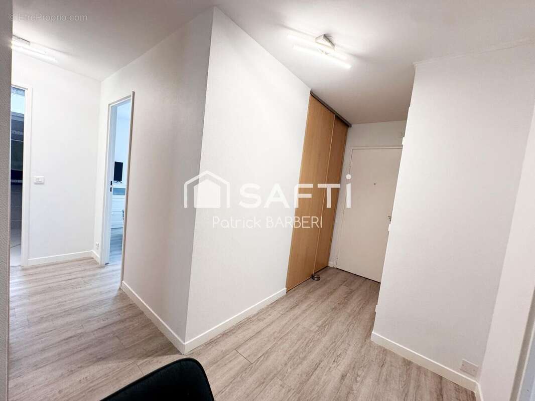 Photo 4 - Appartement à MENUCOURT