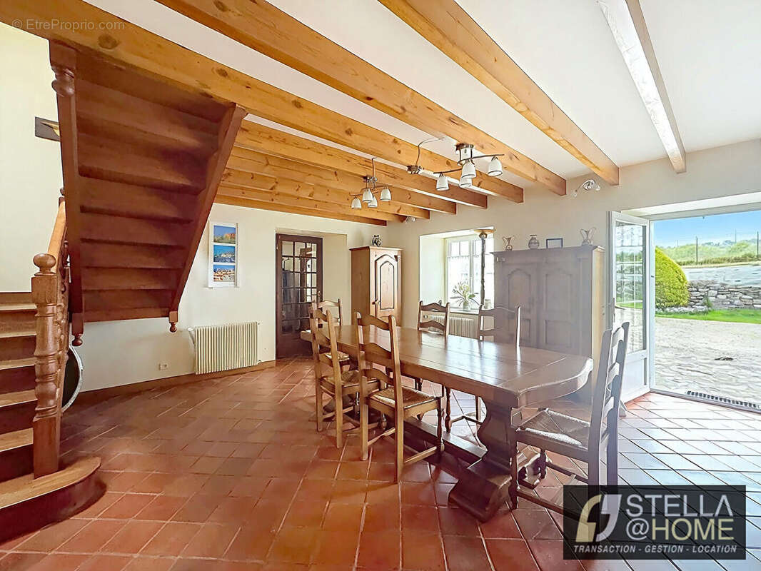 Longère en pierre de caractère -154 m² - Vie de plain-pied - Terrain de 1 445 m² sans vis-à-vis - 5 minutes de Quinton - photo 3