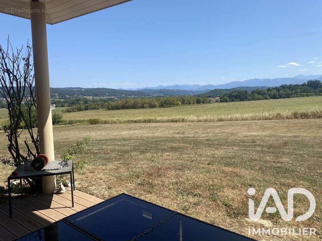 Maison 264 m² à Bordes  - photo 3